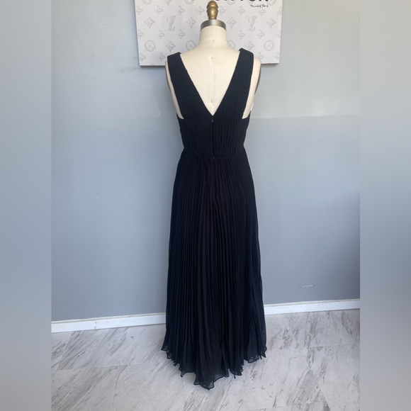 Fame and Partners Allegra Dress- v-neck pleat maxi - Picture 3 of 6